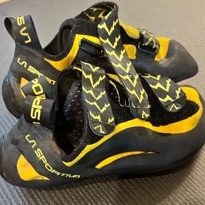 La Sportiva Miura VS climbing shoe size 42 EUC